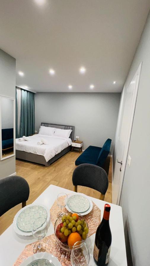 Kristi Apartments 02 Тирана Екстер'єр фото