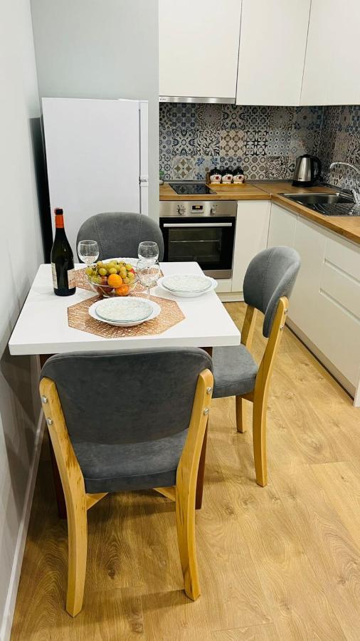 Kristi Apartments 02 Тирана Екстер'єр фото