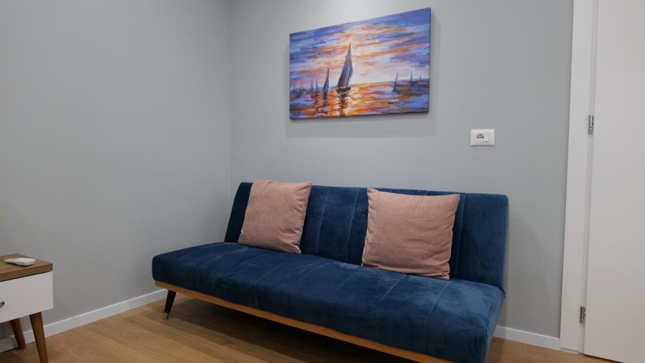 Kristi Apartments 02 Тирана Екстер'єр фото