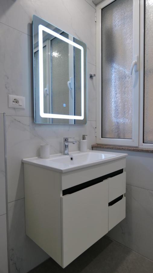 Kristi Apartments 02 Тирана Екстер'єр фото