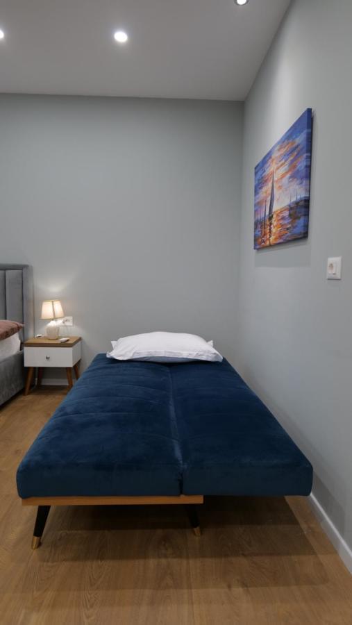 Kristi Apartments 02 Тирана Екстер'єр фото